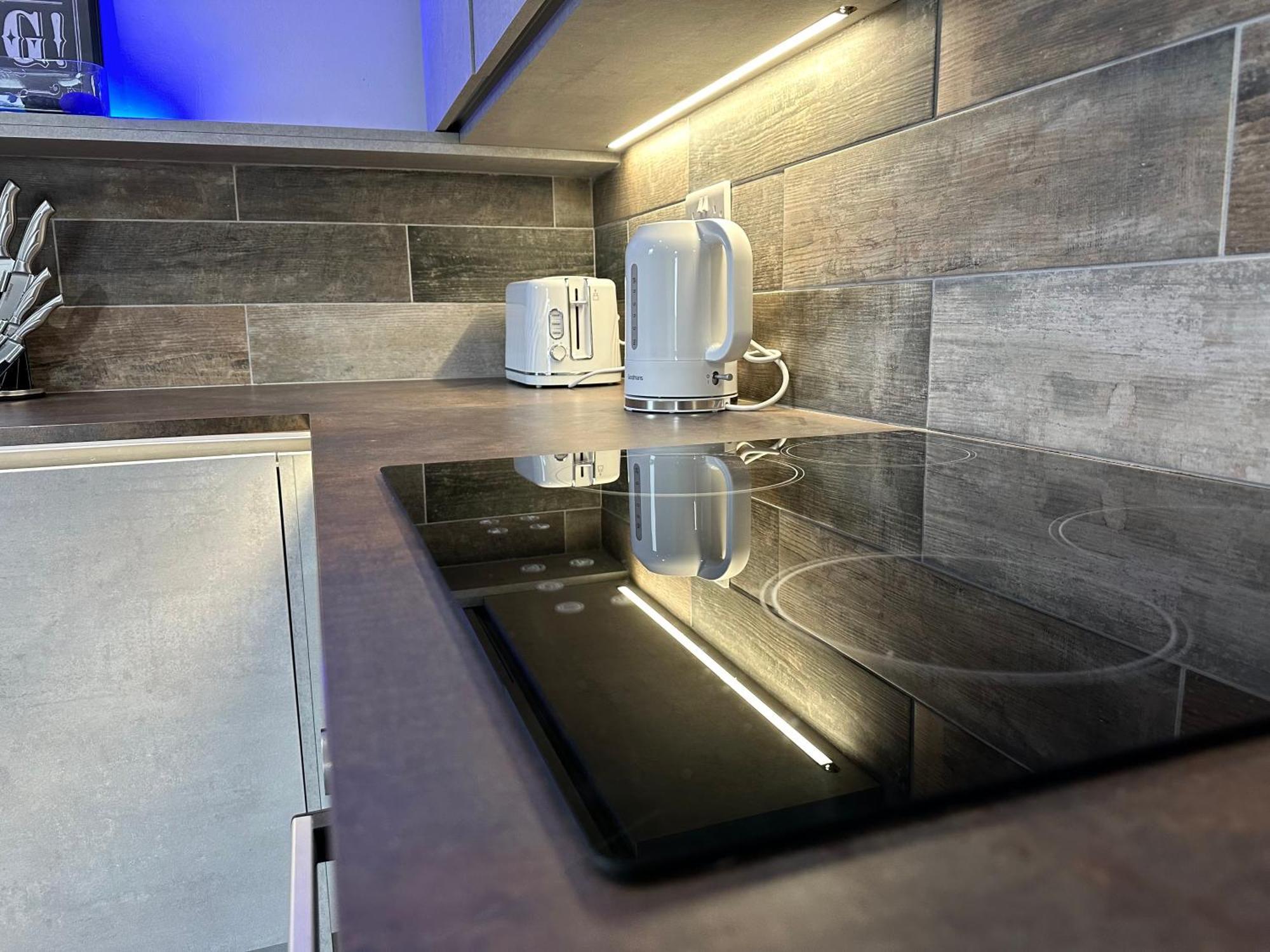 Vibrant Apartments Close To City Centre Cardiff Exterior foto